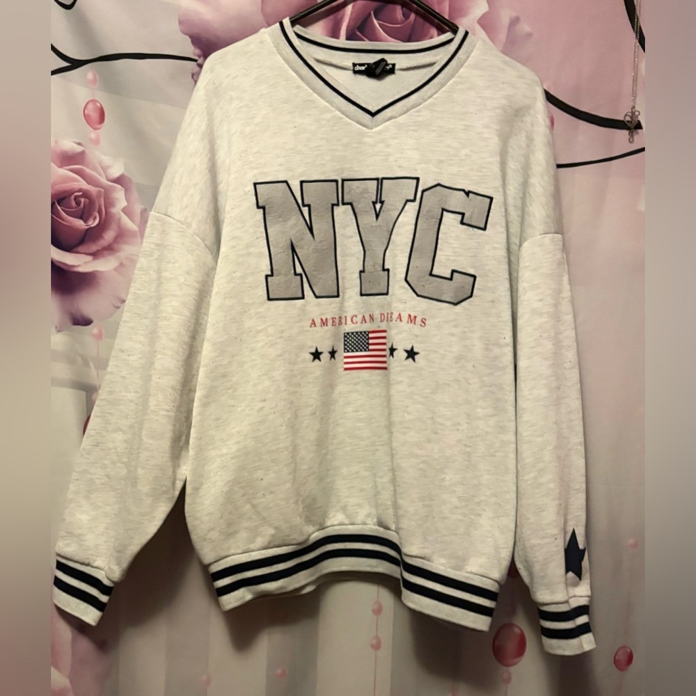 NYC Graphic Men’s V neck Sweatshirt size XL